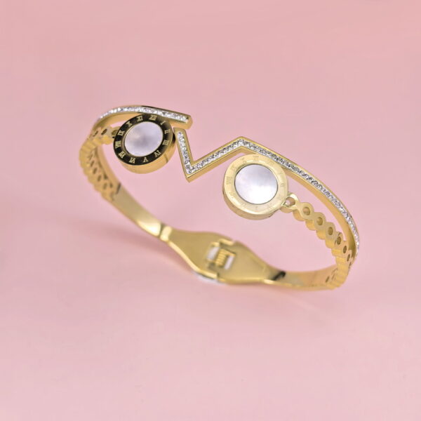 Stainless Steel Bangles Bracelets Clocks Good Quality No Change Color For Women Girls CS250327015